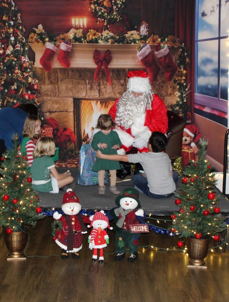 Santa With Children (JPEG)